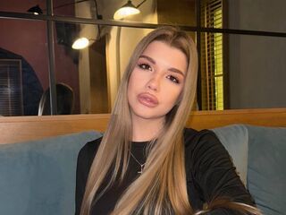 sexy webcamgirl picture EmmyRamsdell