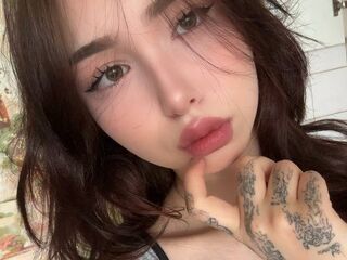 camgirl fingering bald pussy IngerHeffernan