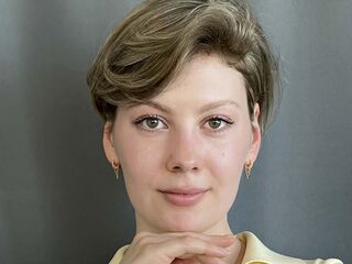 nude camgirl photo JanHilbert