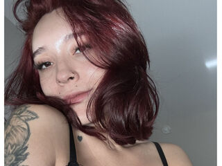 camgirl shaving pussy JessicaVega