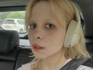 masturbating JillianOng