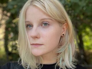 naughty cam girl masturbating with dildo JoanJones