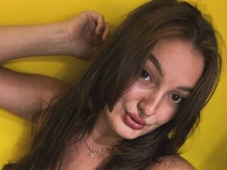 camslut fingering shaved pussy KattieKonarski