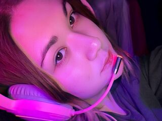 camgirl shaving pussy KimSoprano