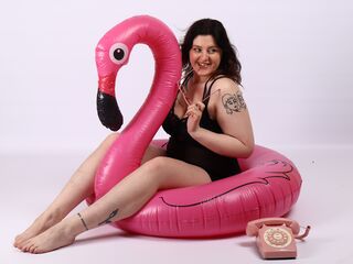 cam girl masturbating with sextoy KiraKovall