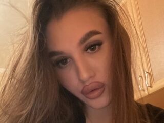 topless cam girl KyraVictorine