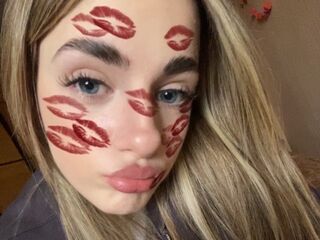 sex webcam chat LatoyaMaccarino