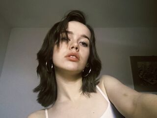 camslut fingering shaved pussy LenaSegel