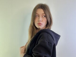 voyeur cam LeonilaKesling