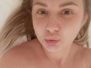 naked cam girl masturbating with vibrator LexaFire