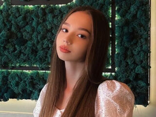 camgirl masturbating with sex toy LibbieFaragher