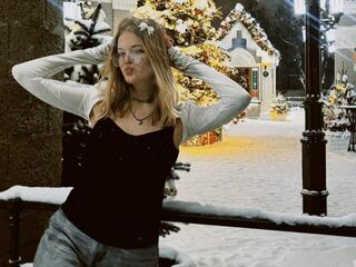 free live chatroom LizabethGrounds