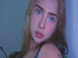 webcam strip tease show LuanaGreen