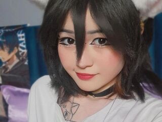 naked camgirl LuoMay