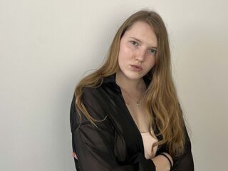 camgirl porn MadalineMosman