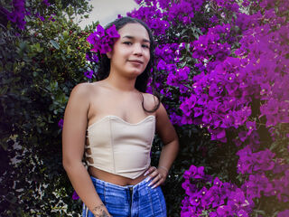 nude cam girl picture MailyCambell