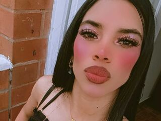 naked camgirl masturbating with dildo MeliMoon