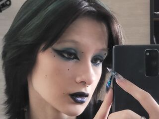 masturbating cam girl MeriHollway