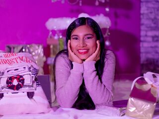 webcam strip tease show MiaEcheverry
