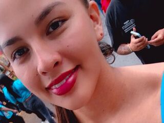 nude webcamgirl pic MiaRosele