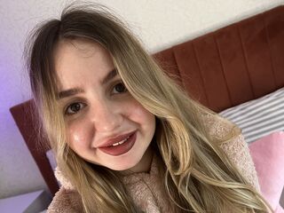 camgirl fingering pussy MilaLa