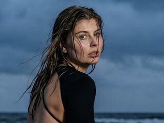 adult cam MilaOlivers