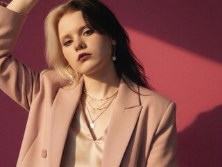 cam girl spreading pussy MindyCollyn