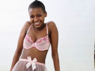 webcam striptease NaomiBrookes