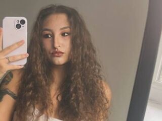 sex webcam chatroom NicholMikrot