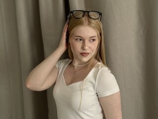 free webcam chat NikkiByous