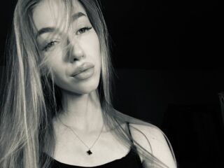 free adultcam NikkiTenerovich