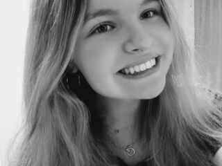 camgirl masturbating with vibrator OneidaWinnike