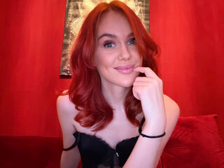 camgirl masturbating with vibrator OpheliaGolde