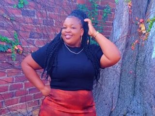 bedroom webcam PearlyBrown