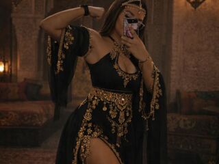 hot cam show PerlaZoey