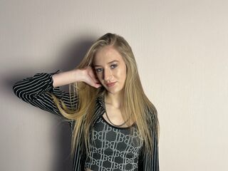 chat livesex PhyllisDeary