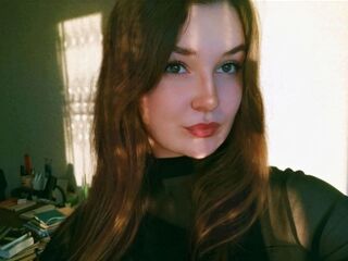 Kinky webcam girl QueenieBarris