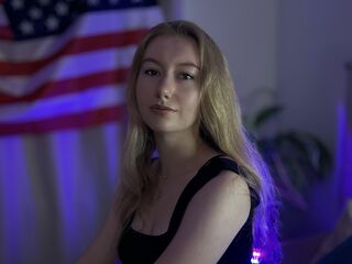 camgirl masturbating with vibrator RebekcaMayson