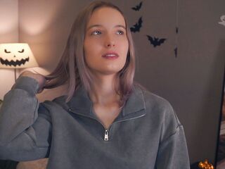 camslut fingering wet pussy RessieKaua