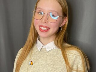 naked girl with live cam RomanaGuethle