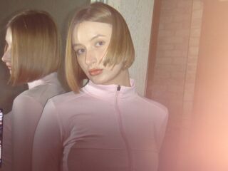 chatroom cam RosinaHeverley