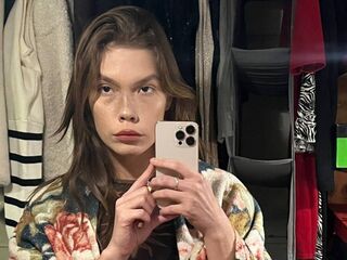 naked cam girl gallery RubyRedkis