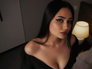 camgirl masturbating with vibrator SashaBeks