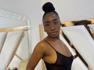 dity cam show SelenaHadid