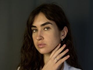 shaved pussy cam ShelaCurren