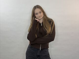 webcam bitch chatroom SigneKeatley