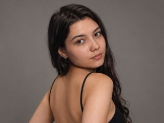 camgirl playing with sex toy SophieShark