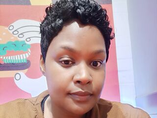 naughty camgirl masturbating with vibrator SylerRay