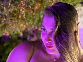 girl nude TarahZullo