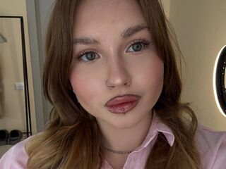 naked cam girl fingering pussy VernitaErmita